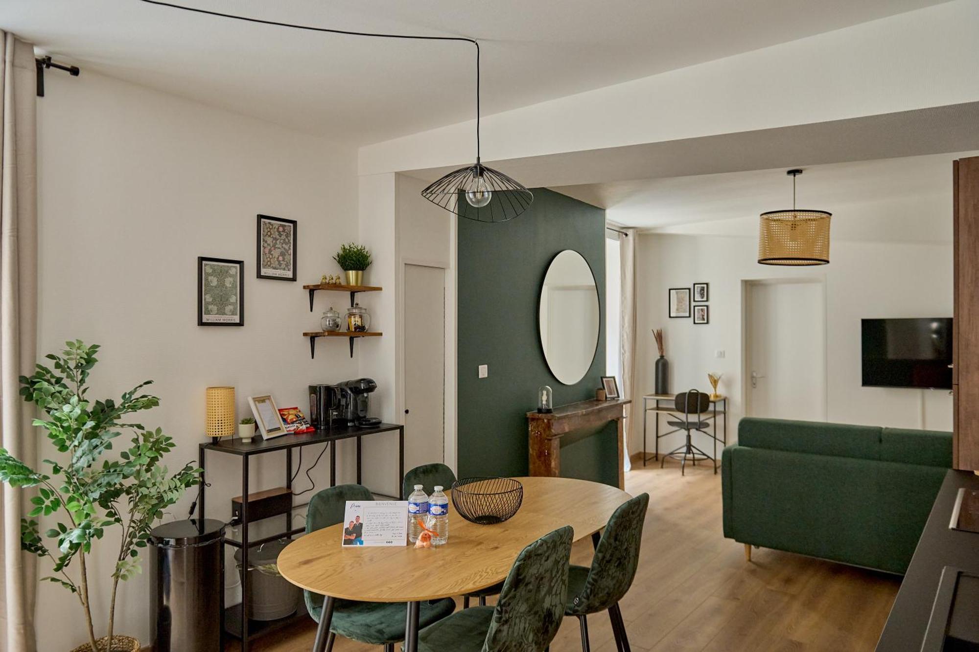 Le Oliva Chez Les M By Primo Conciergerie Διαμέρισμα Νεβέρ Εξωτερικό φωτογραφία